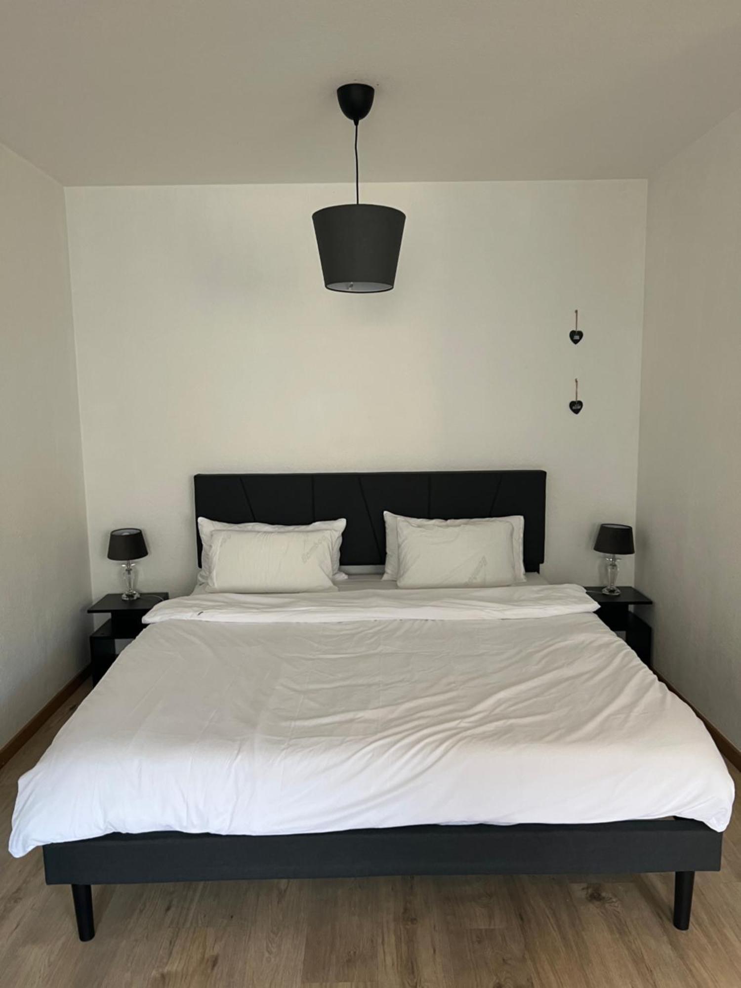 Tmj Apartment 1 Дюссельдорф Екстер'єр фото