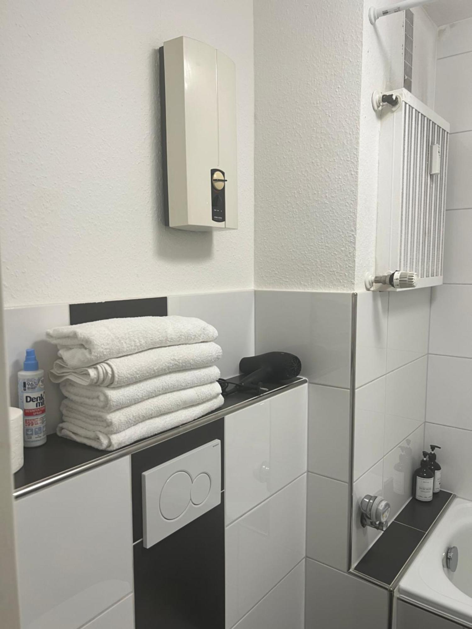 Tmj Apartment 1 Дюссельдорф Екстер'єр фото